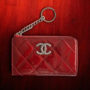 💗CHANEL Quilted CC Logo Zip Coin Purse Key Holder RED Patent Leather + Silver HW